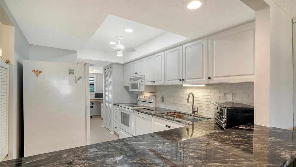 For Sale: $750,000 (2 beds, 2 baths, 1303 Square Feet)