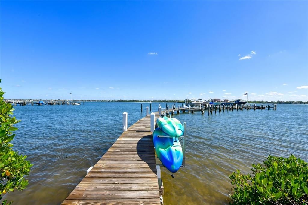 For Sale: $750,000 (2 beds, 2 baths, 1303 Square Feet)