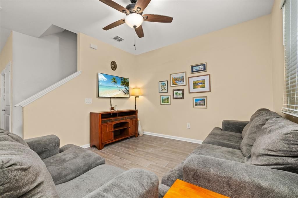 待售: $415,000 (3 贝兹, 2 浴室, 1636 平方英尺)