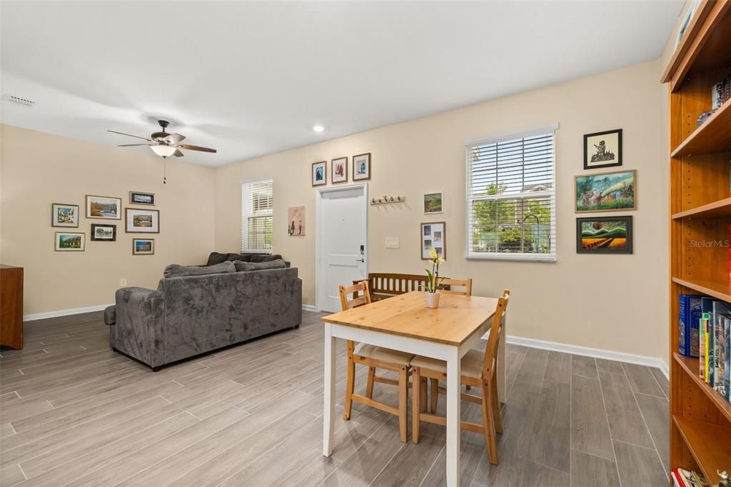 待售: $415,000 (3 贝兹, 2 浴室, 1636 平方英尺)