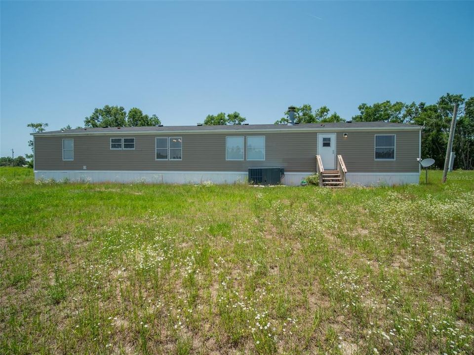 На продажу: $359,900 (4 спален, 2 ванн, 2432 Квадратных фут)