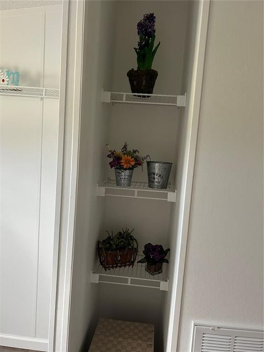 На продажу: $359,900 (4 спален, 2 ванн, 2432 Квадратных фут)