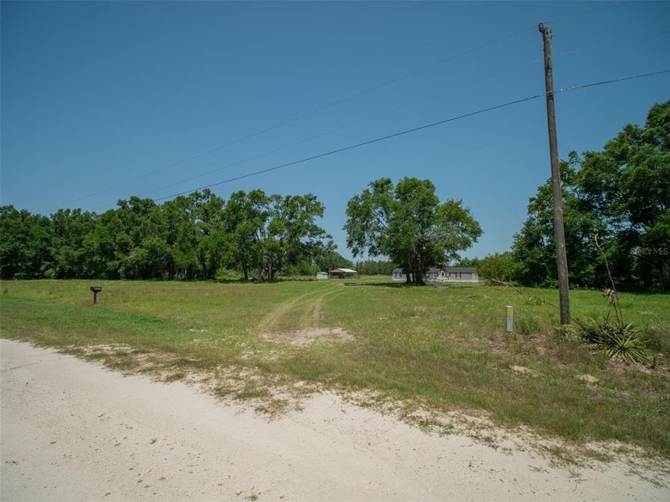 На продажу: $359,900 (4 спален, 2 ванн, 2432 Квадратных фут)