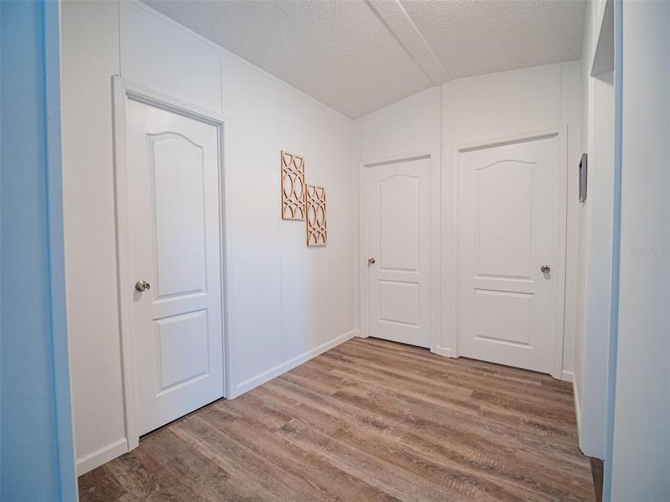 На продажу: $359,900 (4 спален, 2 ванн, 2432 Квадратных фут)