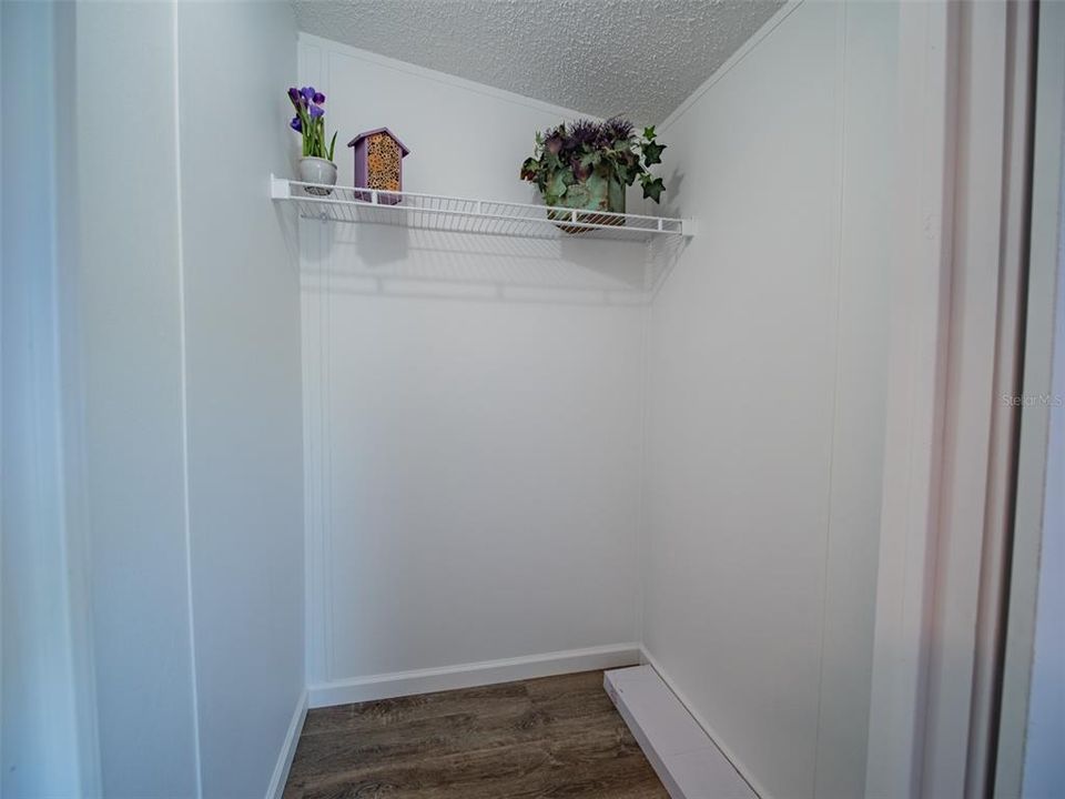 На продажу: $359,900 (4 спален, 2 ванн, 2432 Квадратных фут)