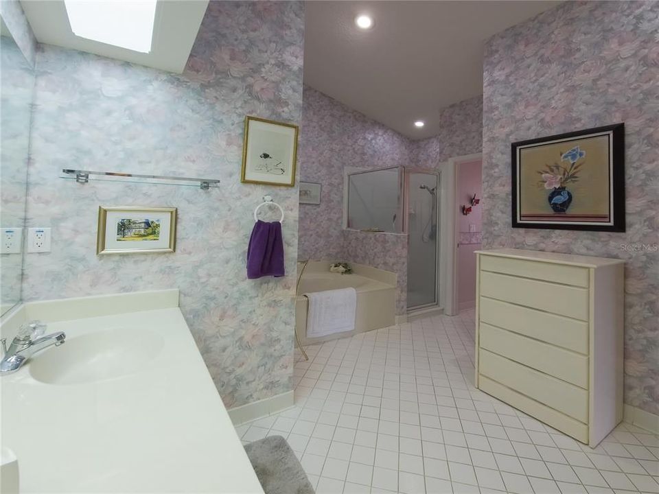 For Sale: $448,000 (3 beds, 2 baths, 1832 Square Feet)