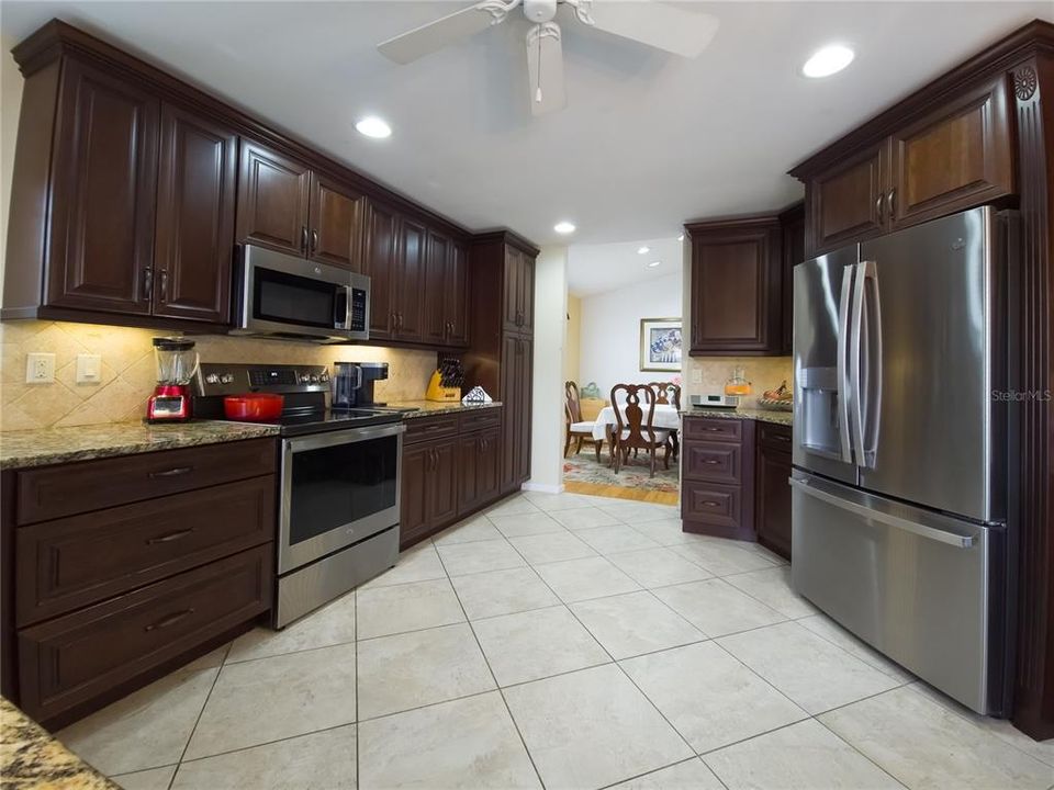 For Sale: $448,000 (3 beds, 2 baths, 1832 Square Feet)