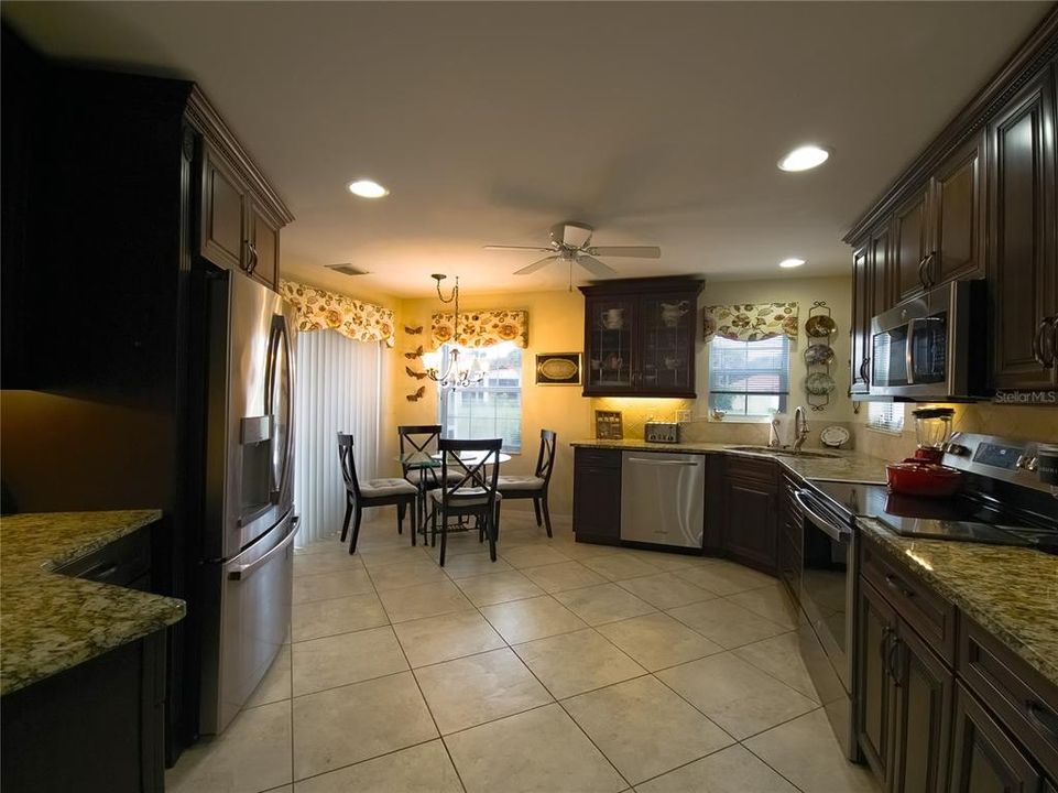 For Sale: $448,000 (3 beds, 2 baths, 1832 Square Feet)