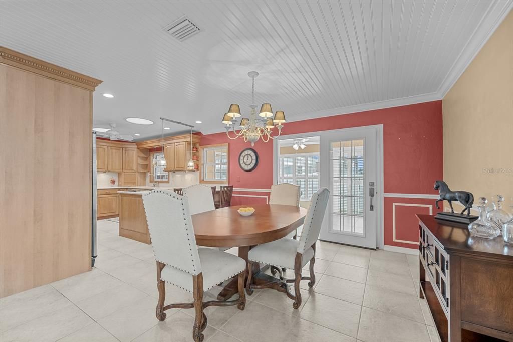 For Sale: $799,900 (4 beds, 2 baths, 2246 Square Feet)