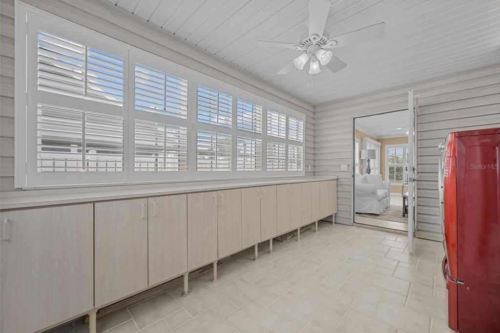 For Sale: $799,900 (4 beds, 2 baths, 2246 Square Feet)