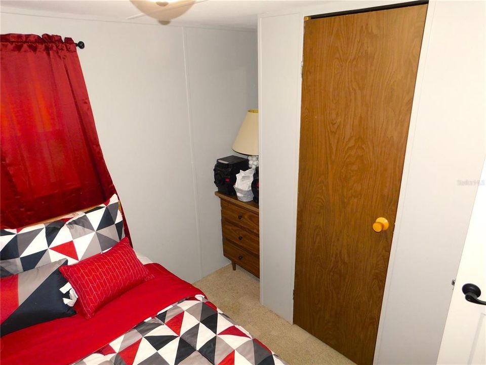 待售: $128,800 (2 贝兹, 1 浴室, 832 平方英尺)