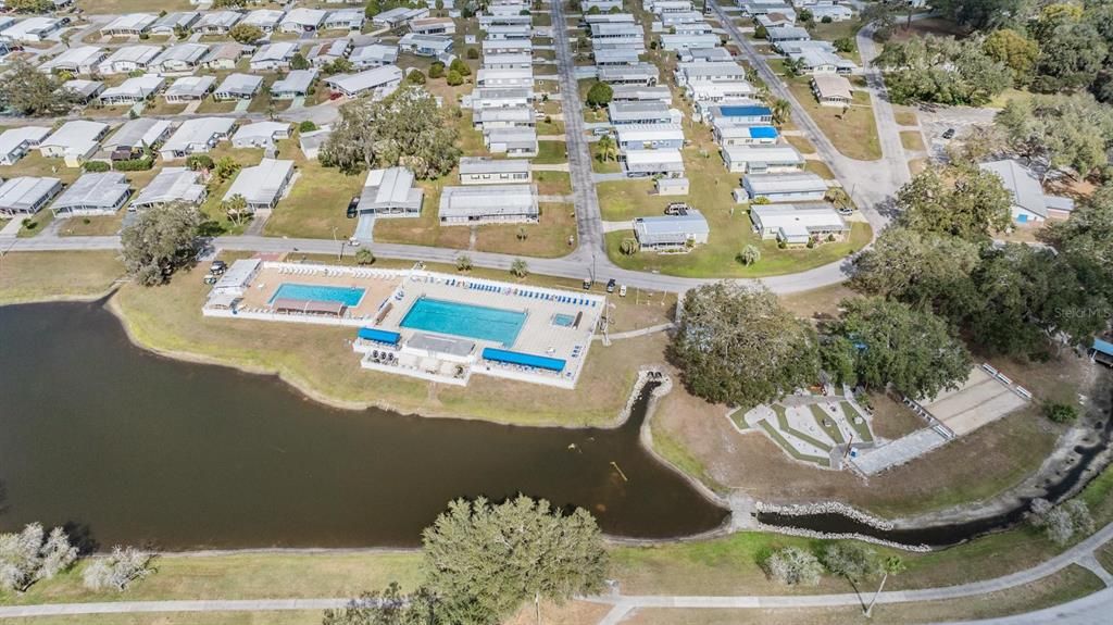 待售: $128,800 (2 贝兹, 1 浴室, 832 平方英尺)