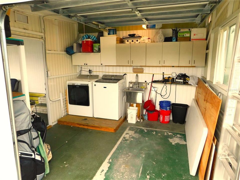 待售: $128,800 (2 贝兹, 1 浴室, 832 平方英尺)