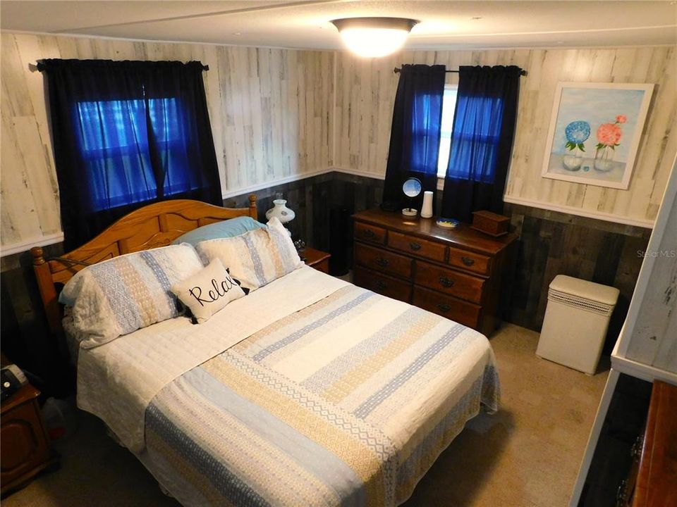 待售: $128,800 (2 贝兹, 1 浴室, 832 平方英尺)