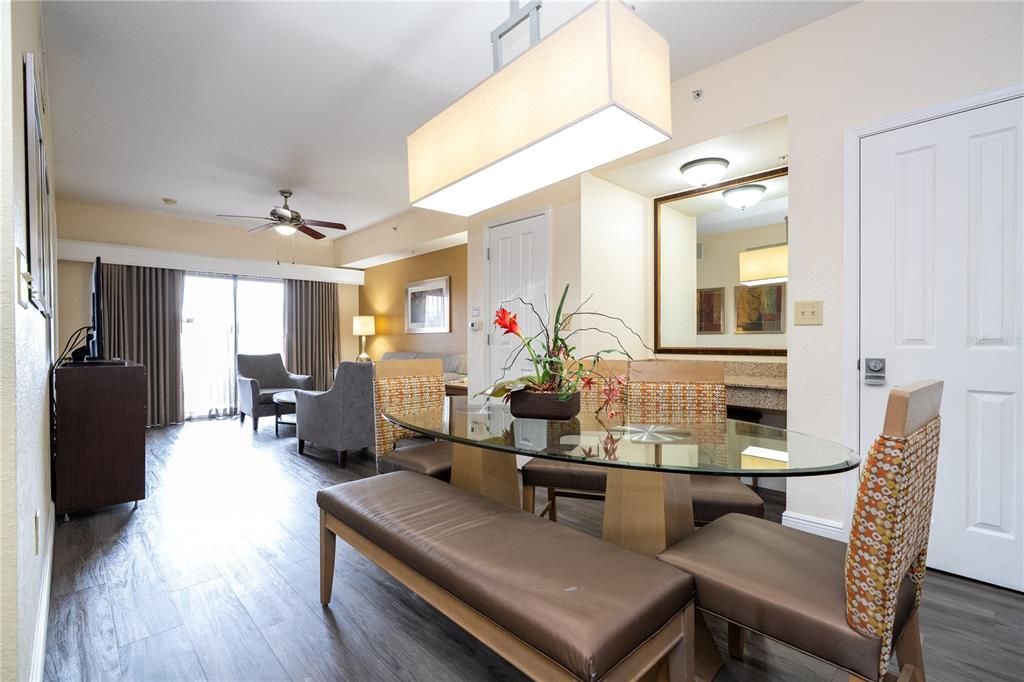 For Sale: $175,000 (2 beds, 2 baths, 957 Square Feet)