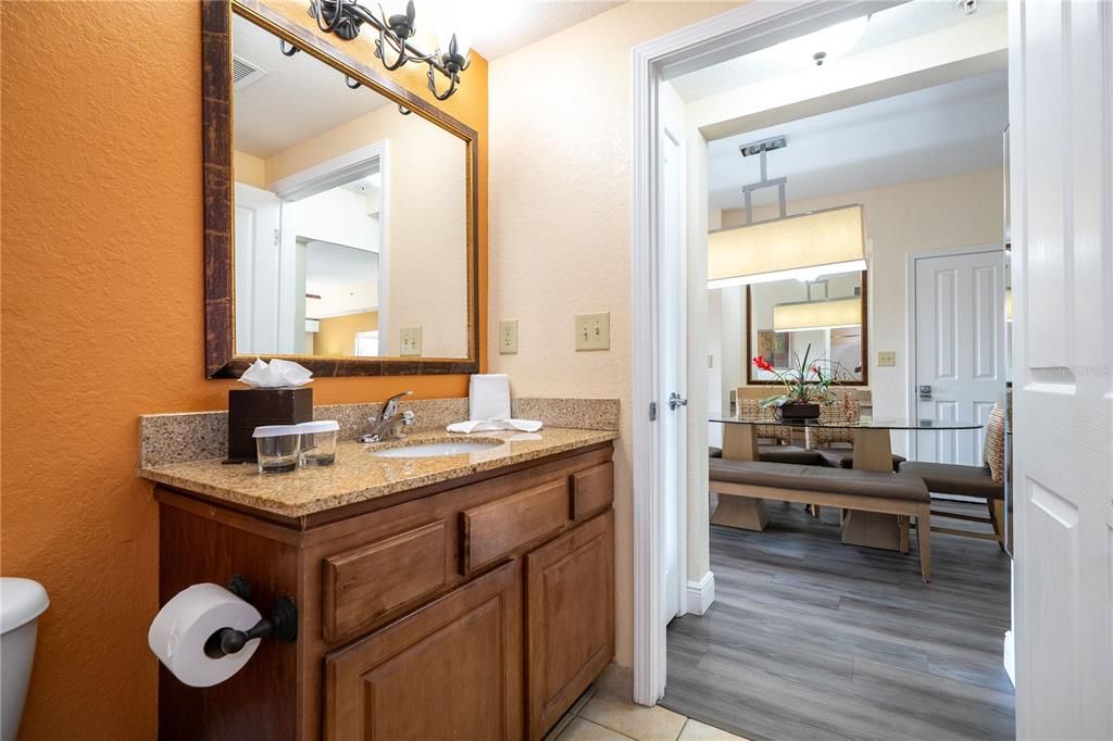 For Sale: $175,000 (2 beds, 2 baths, 957 Square Feet)