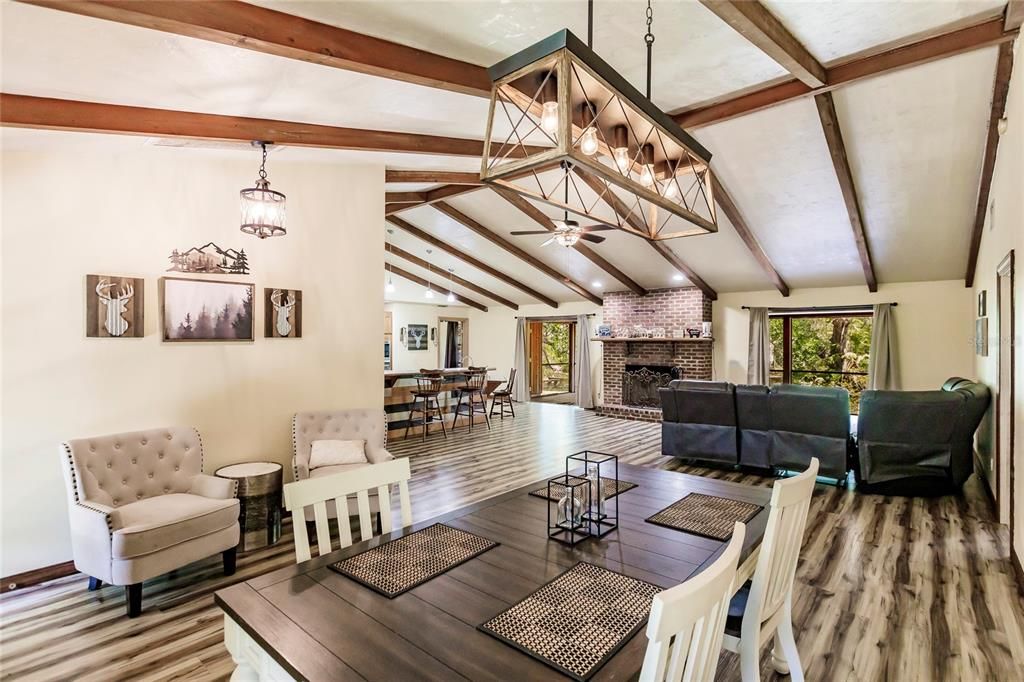 На продажу: $1,199,000 (5 спален, 3 ванн, 2743 Квадратных фут)