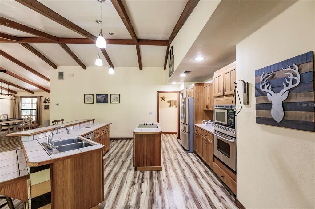 На продажу: $1,199,000 (5 спален, 3 ванн, 2743 Квадратных фут)