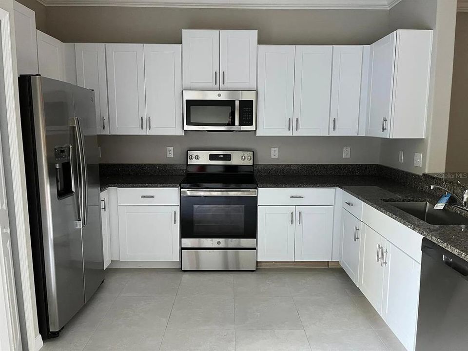 For Rent: $2,200 (3 beds, 2 baths, 1634 Square Feet)