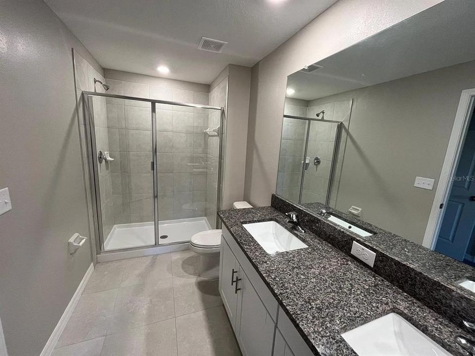 For Rent: $2,200 (3 beds, 2 baths, 1634 Square Feet)