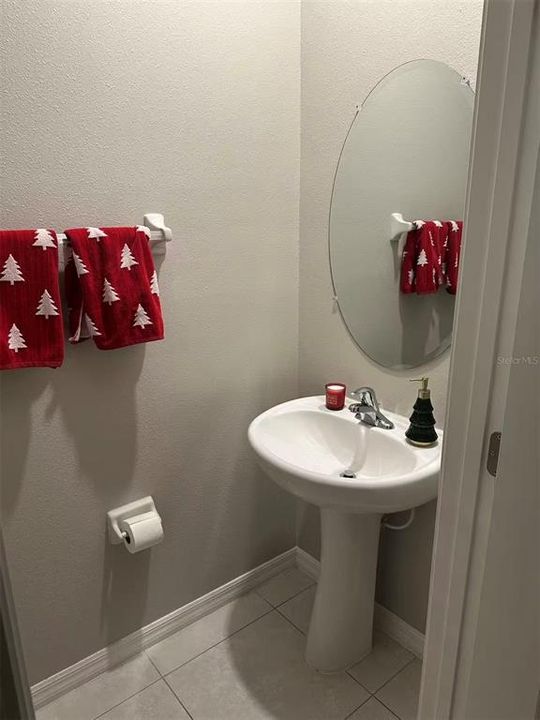 For Rent: $2,200 (3 beds, 2 baths, 1634 Square Feet)