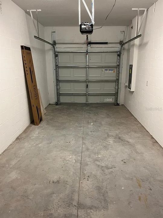 For Rent: $2,200 (3 beds, 2 baths, 1634 Square Feet)