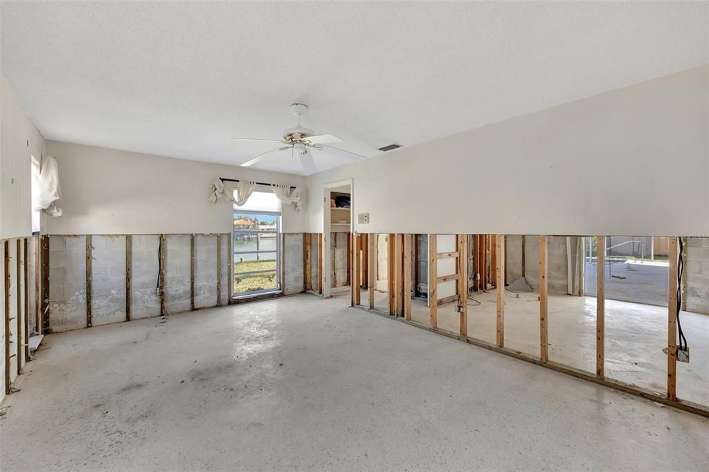 For Sale: $1,170,000 (2 beds, 2 baths, 1607 Square Feet)