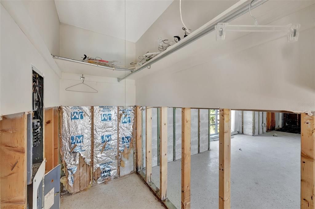 For Sale: $1,170,000 (2 beds, 2 baths, 1607 Square Feet)