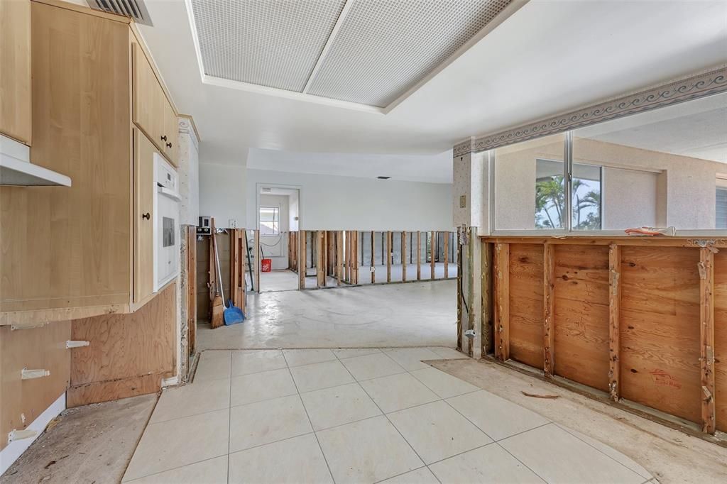 For Sale: $1,170,000 (2 beds, 2 baths, 1607 Square Feet)