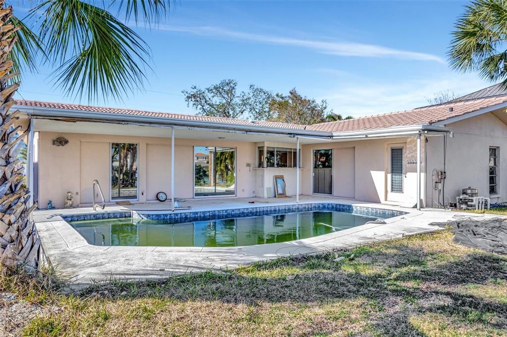 For Sale: $1,170,000 (2 beds, 2 baths, 1607 Square Feet)