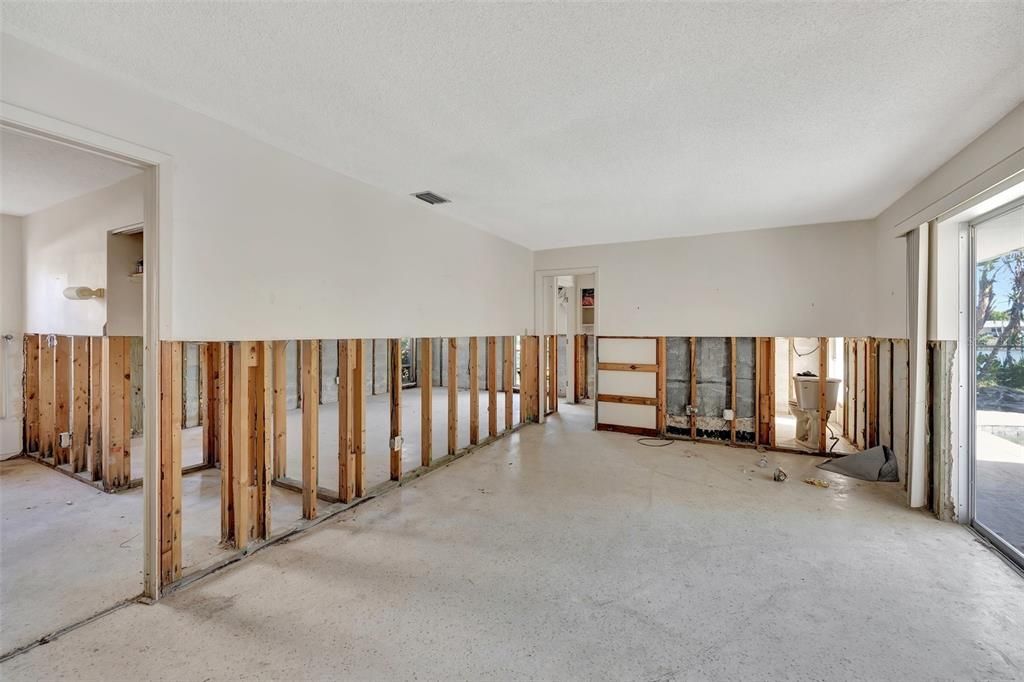 For Sale: $1,170,000 (2 beds, 2 baths, 1607 Square Feet)