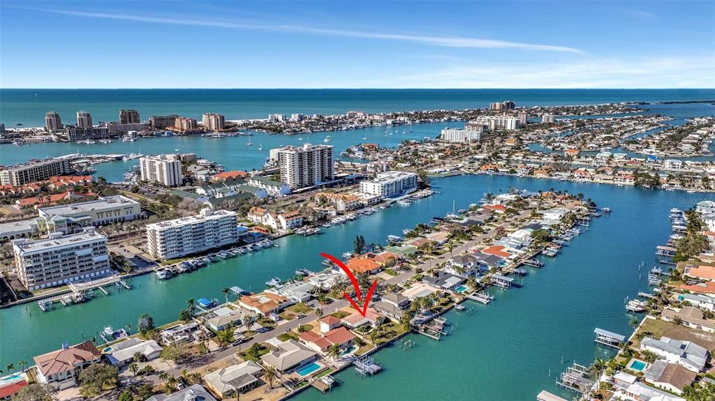 For Sale: $1,170,000 (2 beds, 2 baths, 1607 Square Feet)