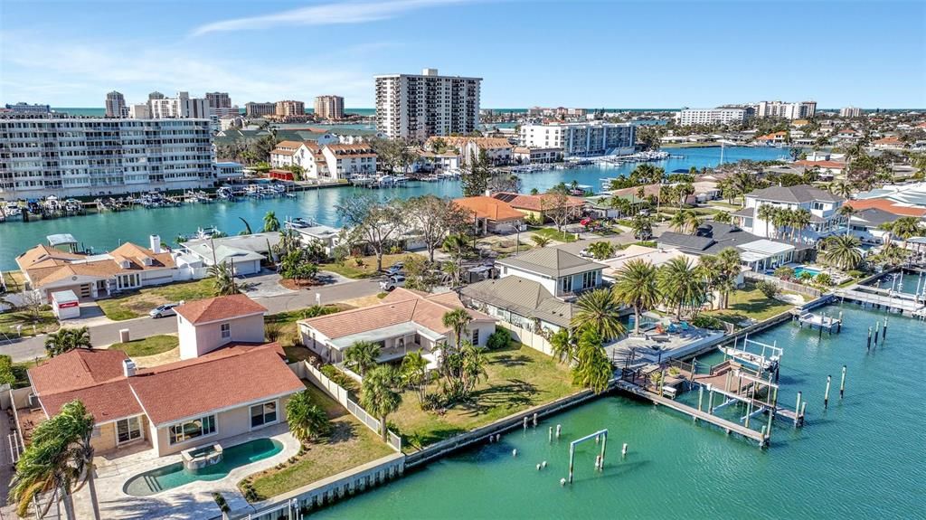 For Sale: $1,170,000 (2 beds, 2 baths, 1607 Square Feet)