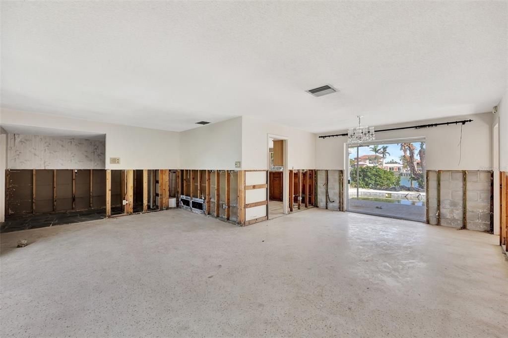 For Sale: $1,170,000 (2 beds, 2 baths, 1607 Square Feet)