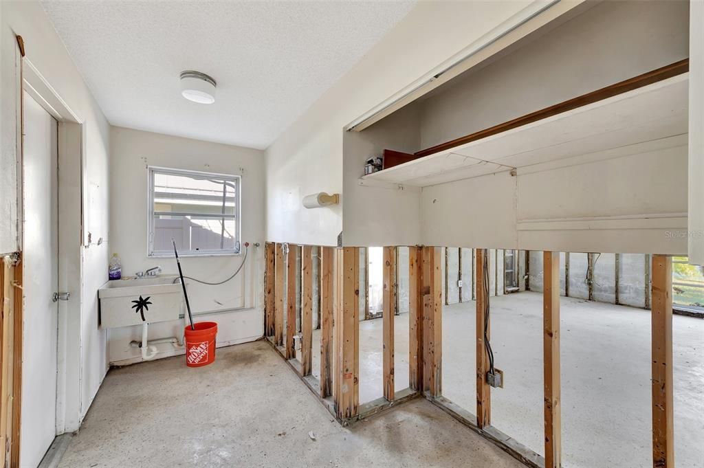 For Sale: $1,170,000 (2 beds, 2 baths, 1607 Square Feet)