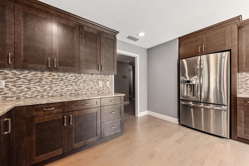 В аренду: $3,300 (3 спален, 2 ванн, 1868 Квадратных фут)