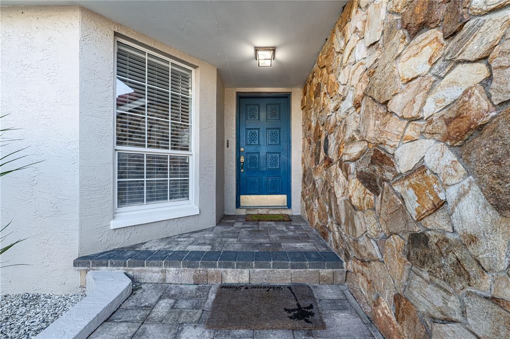 En Venta: $835,000 (4 camas, 2 baños, 2125 Pies cuadrados)