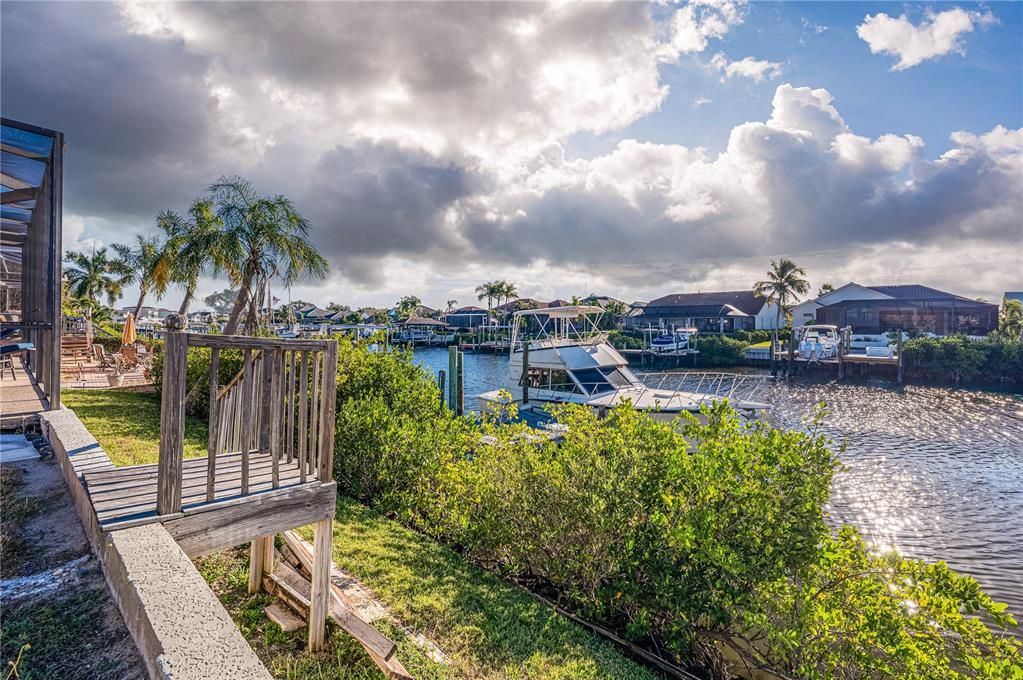 En Venta: $835,000 (4 camas, 2 baños, 2125 Pies cuadrados)