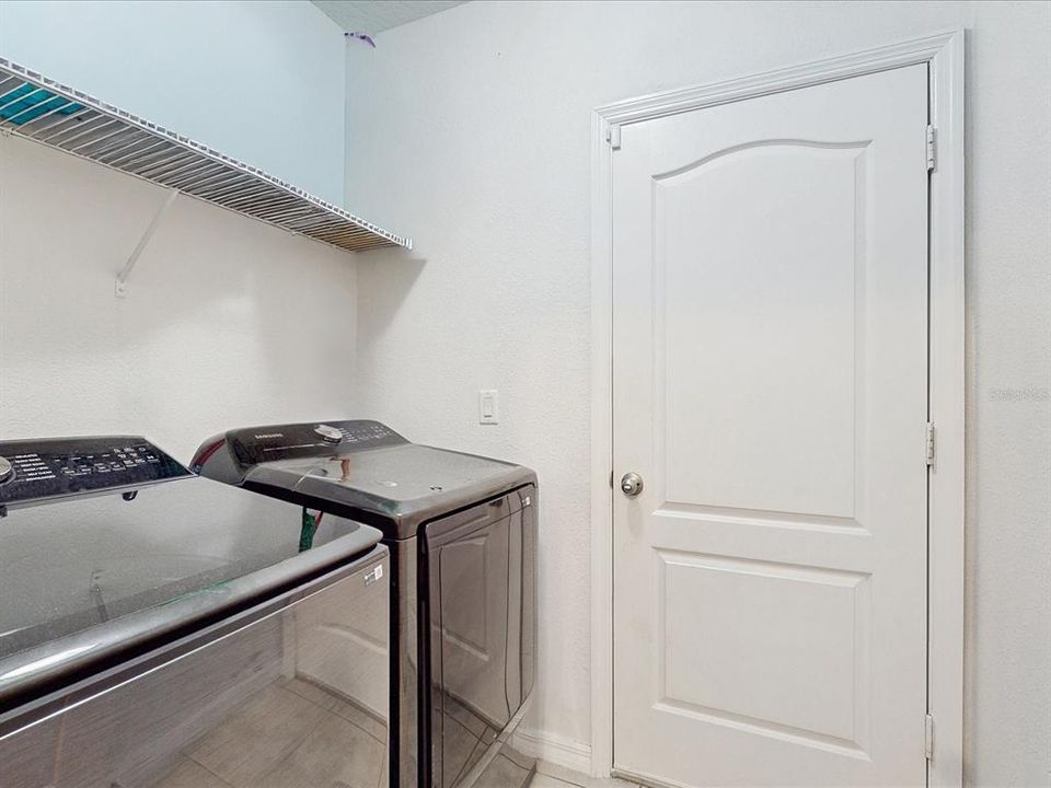 En Venta: $407,000 (3 camas, 2 baños, 1760 Pies cuadrados)