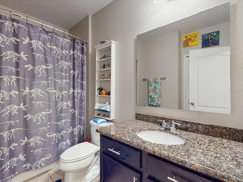 En Venta: $407,000 (3 camas, 2 baños, 1760 Pies cuadrados)