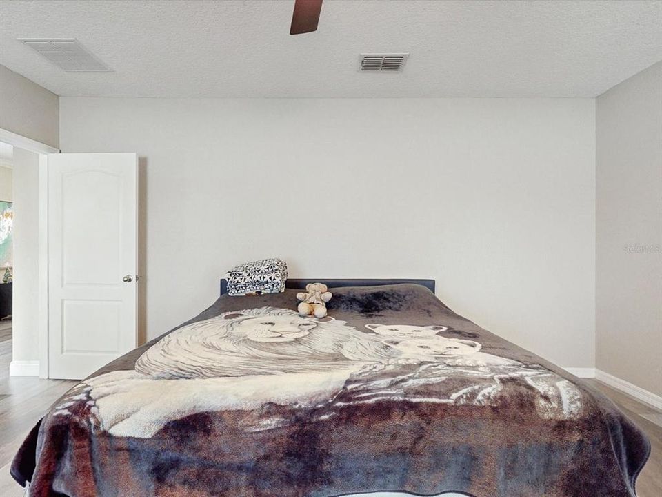 En Venta: $407,000 (3 camas, 2 baños, 1760 Pies cuadrados)