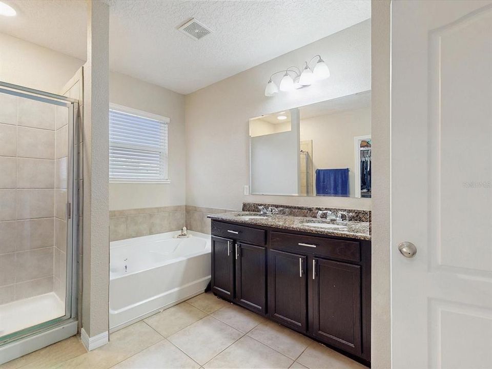 En Venta: $407,000 (3 camas, 2 baños, 1760 Pies cuadrados)