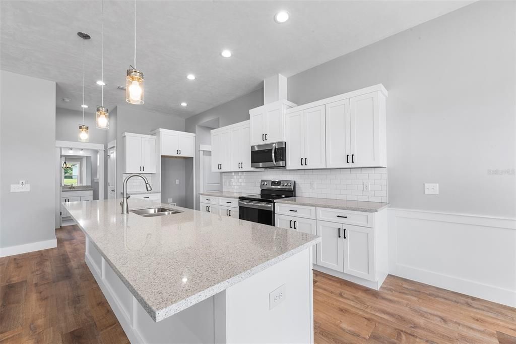 На продажу: $564,900 (4 спален, 3 ванн, 2378 Квадратных фут)