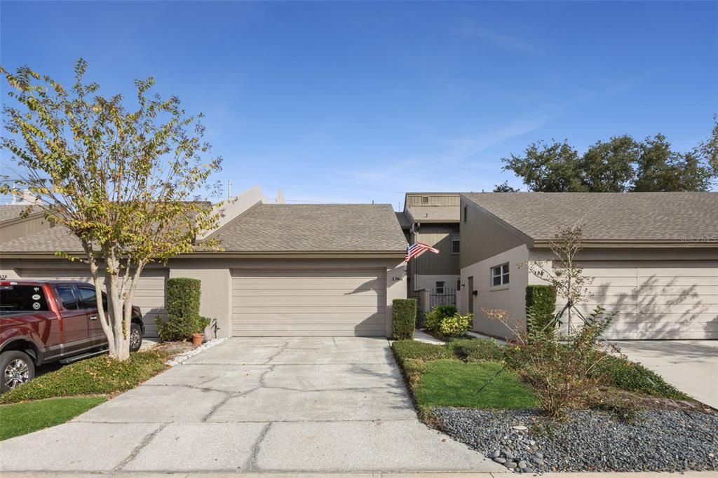 For Sale: $319,999 (2 beds, 2 baths, 1564 Square Feet)