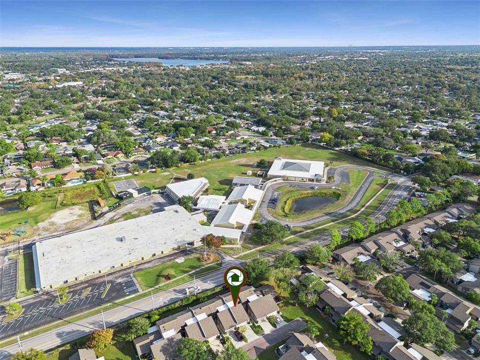 For Sale: $319,999 (2 beds, 2 baths, 1564 Square Feet)