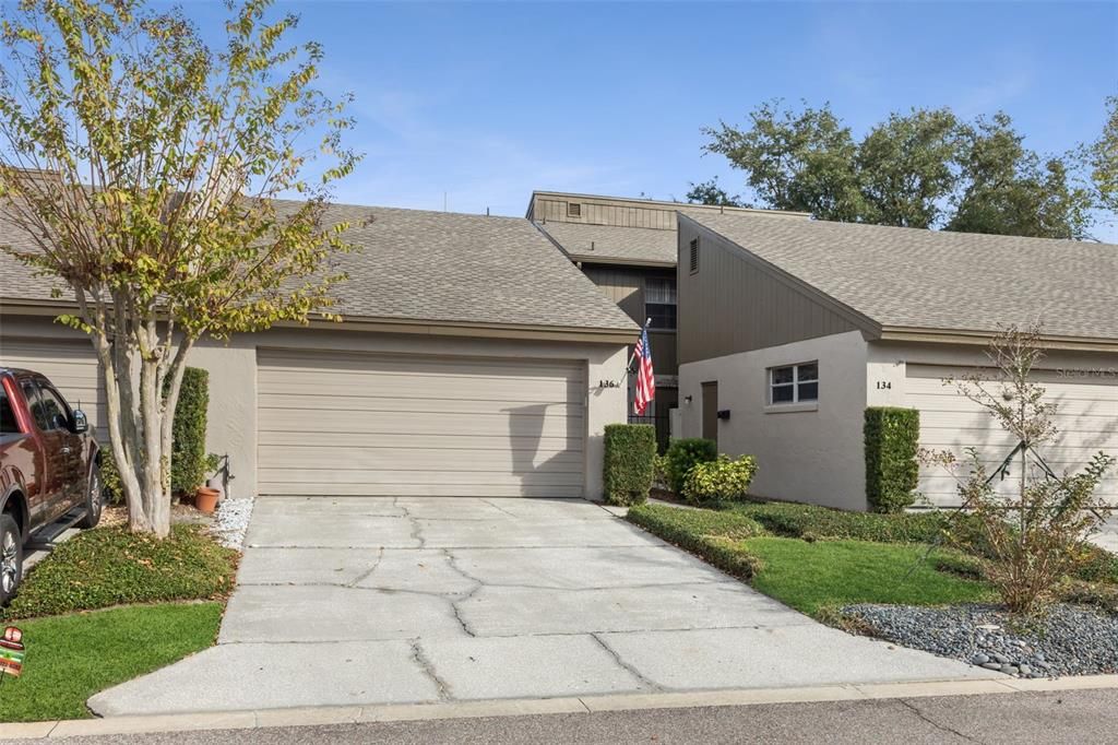 For Sale: $319,999 (2 beds, 2 baths, 1564 Square Feet)