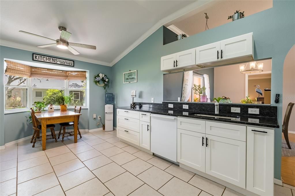 For Sale: $249,900 (2 beds, 2 baths, 1139 Square Feet)