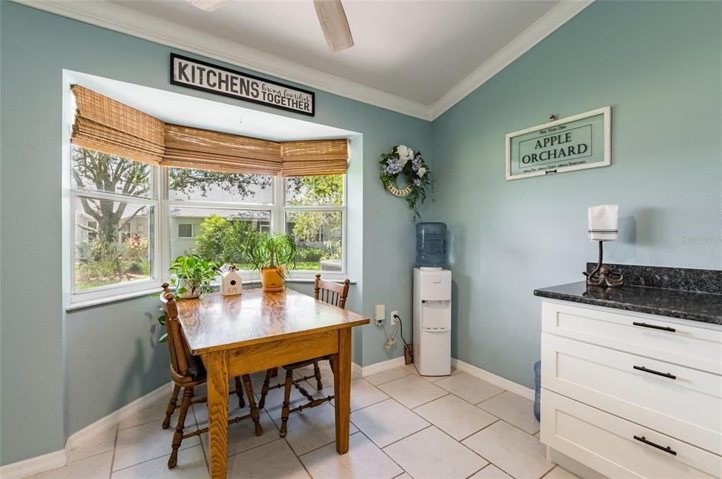 For Sale: $249,900 (2 beds, 2 baths, 1139 Square Feet)