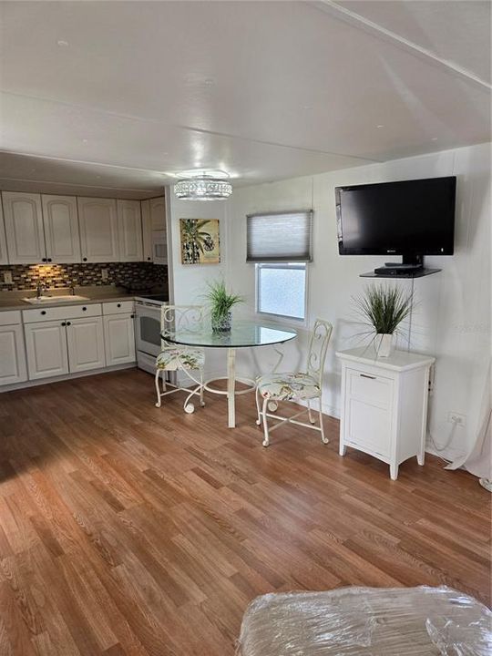 For Sale: $113,900 (1 beds, 1 baths, 504 Square Feet)