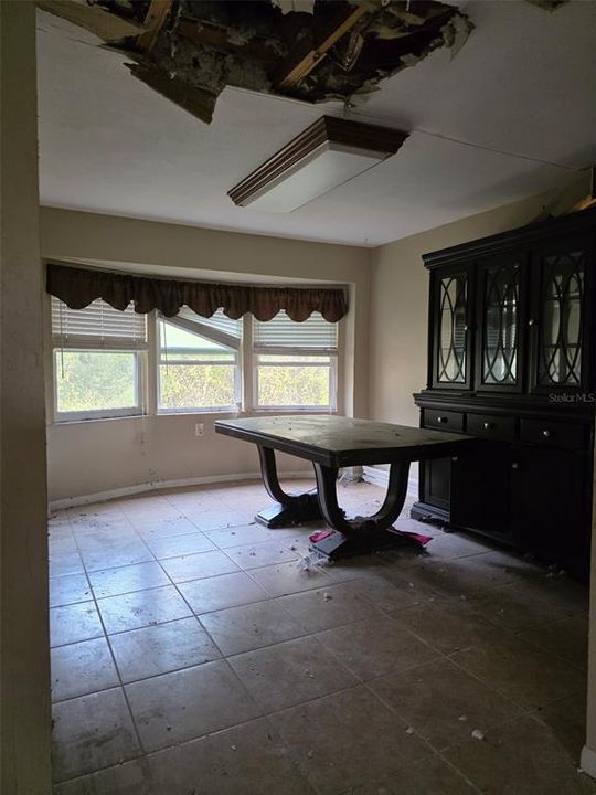 For Sale: $189,000 (3 beds, 2 baths, 1943 Square Feet)